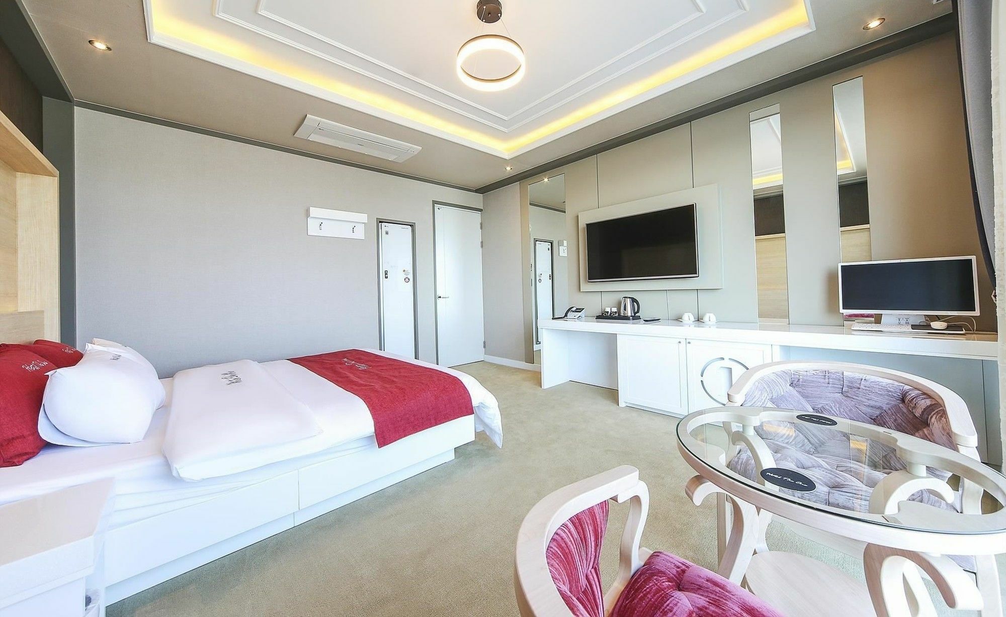 ยอซู โฮเต็ล ดิ วัน Hotel ภายนอก รูปภาพ